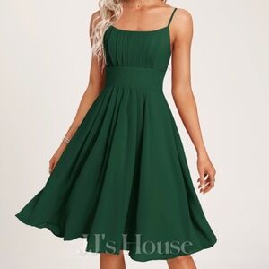 A-line Scoop Knee-Length Chiffon Bridesmaid Dress